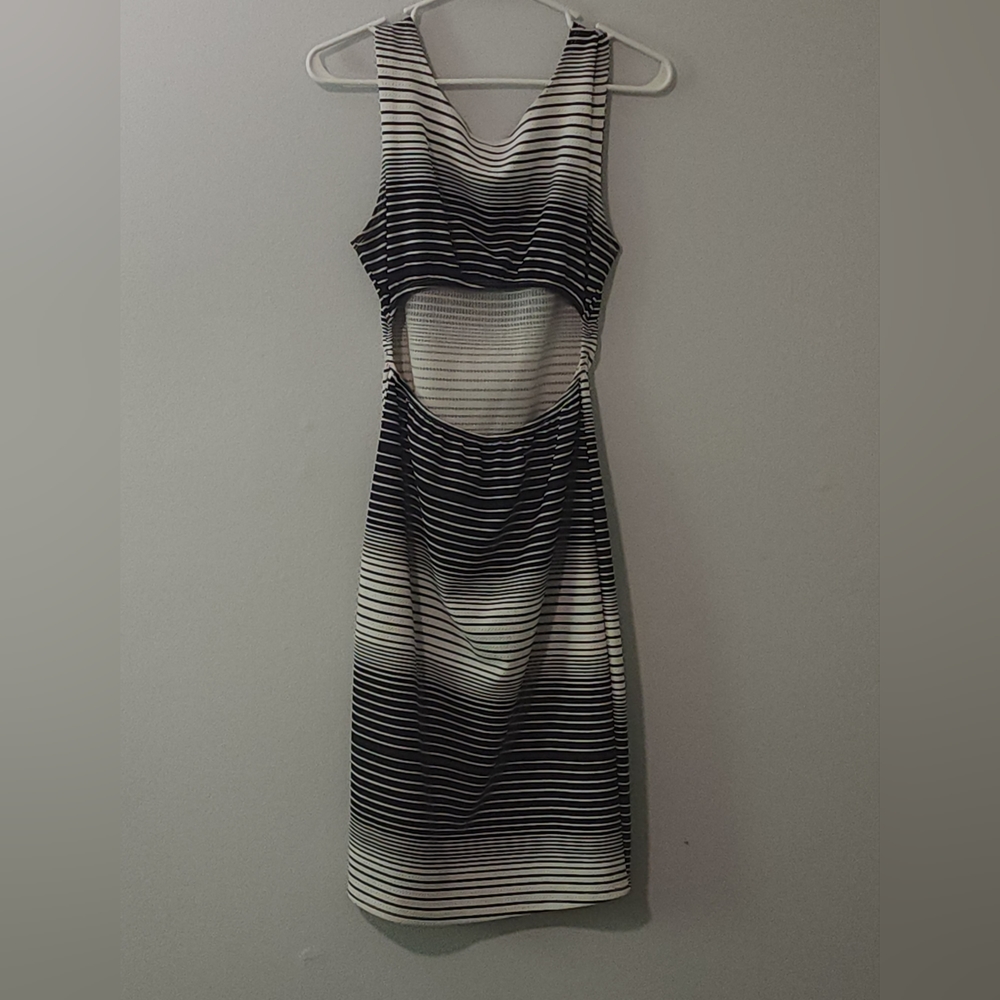 Out of Order, Large, Black and white